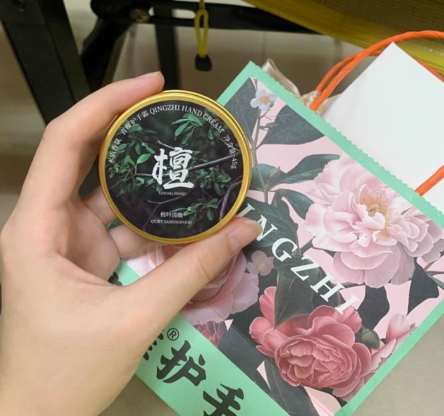 什么牌子的护手霜好用持久且滋润?OG真人游戏2025成分党实测:(图4) 什么牌子的护手霜好用持久且滋润?OG真人游戏2025成分党实测:(图4)